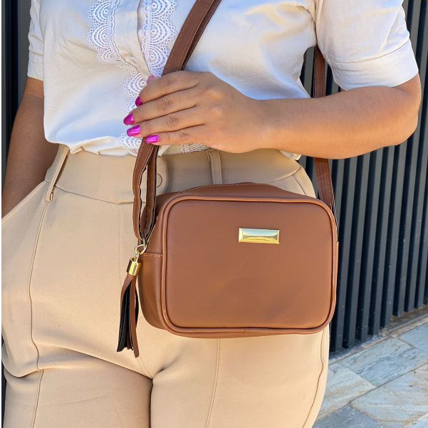 Bolsa Elisângela – Quadrada com Alça Regulável