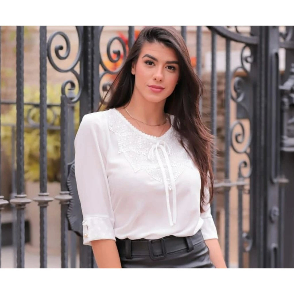 Blusa Helena – Manga 3/4 com Detalhe em Tule